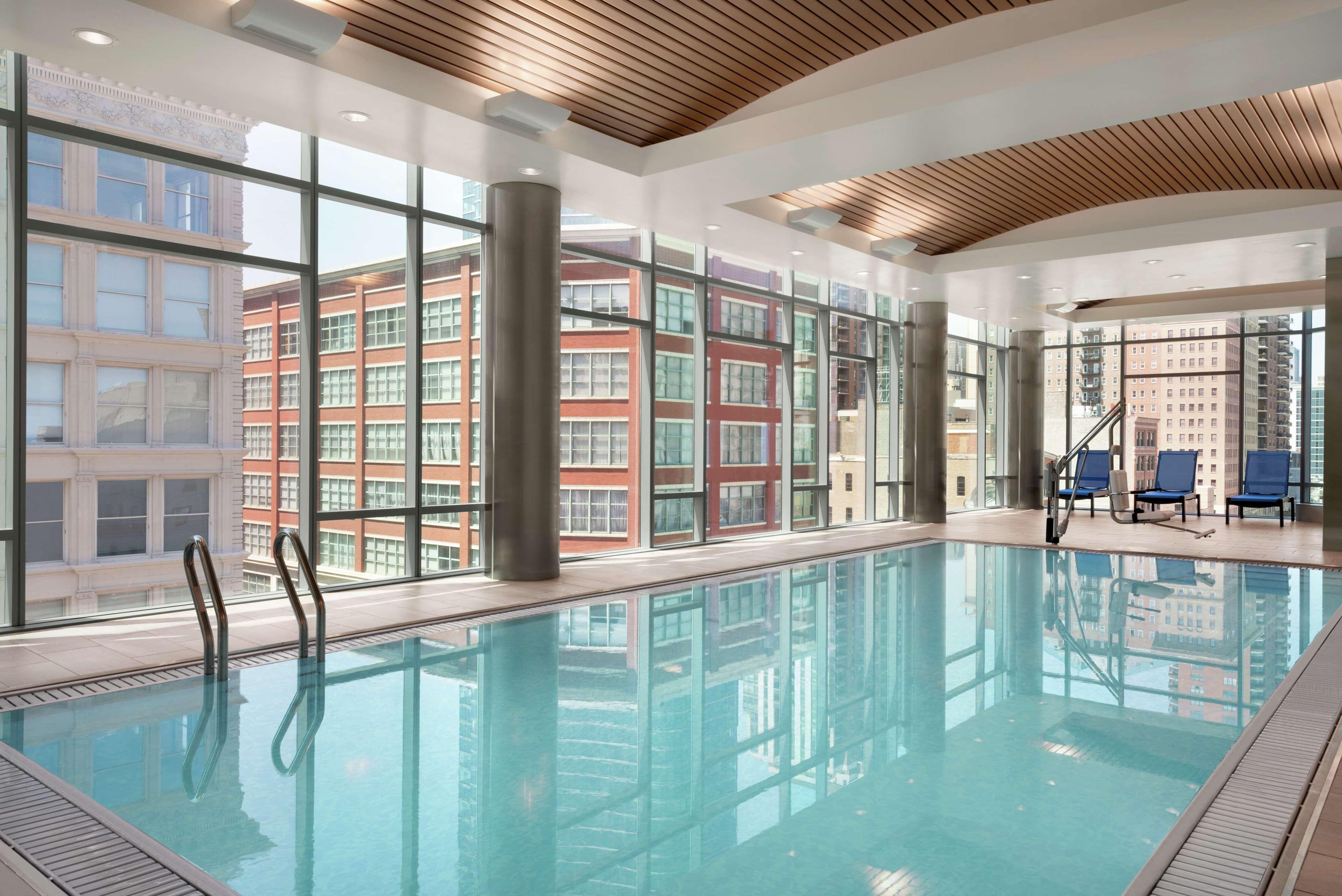 Hilton Garden Inn Chicago Downtown South Loop Екстериор снимка