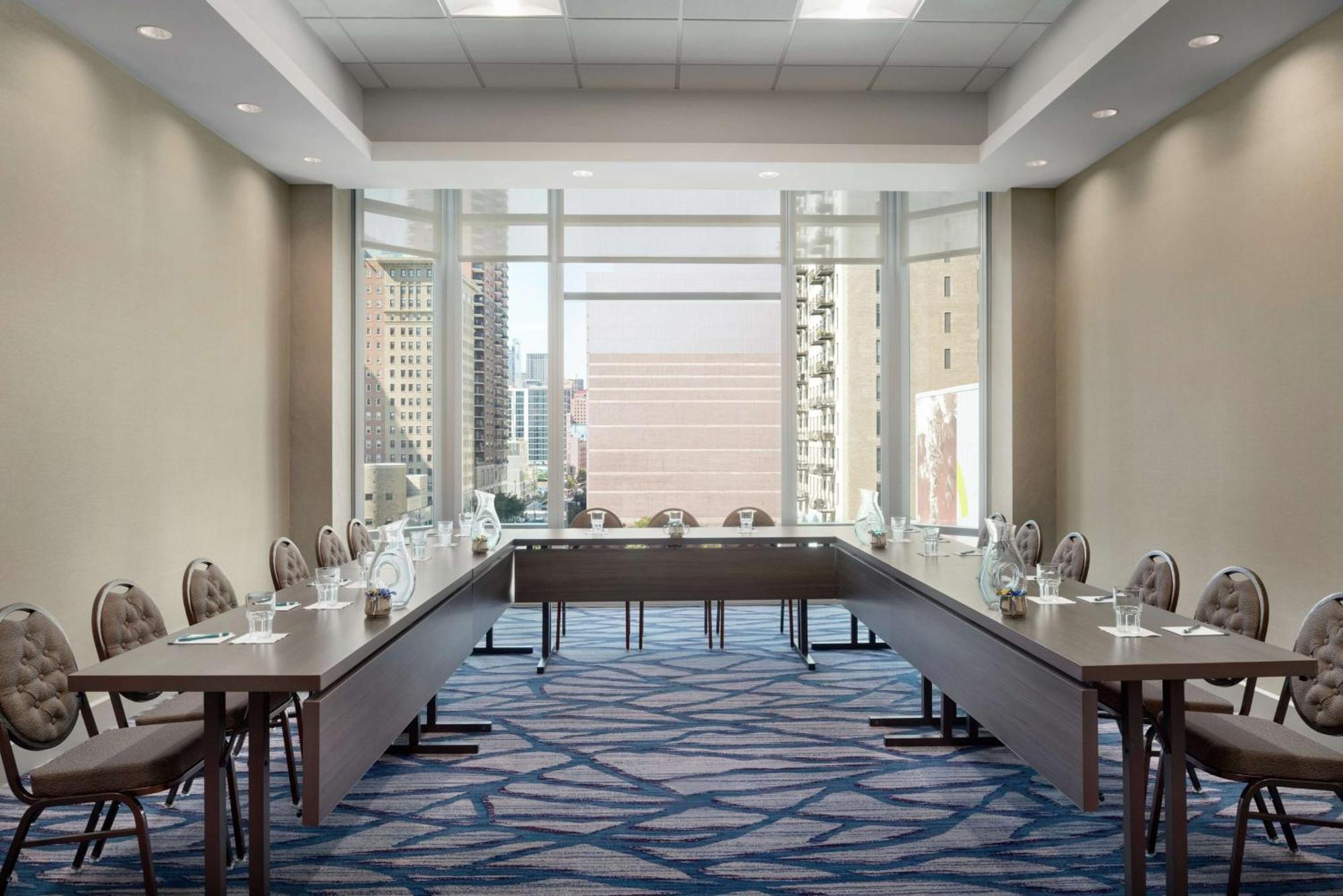 Hilton Garden Inn Chicago Downtown South Loop Екстериор снимка